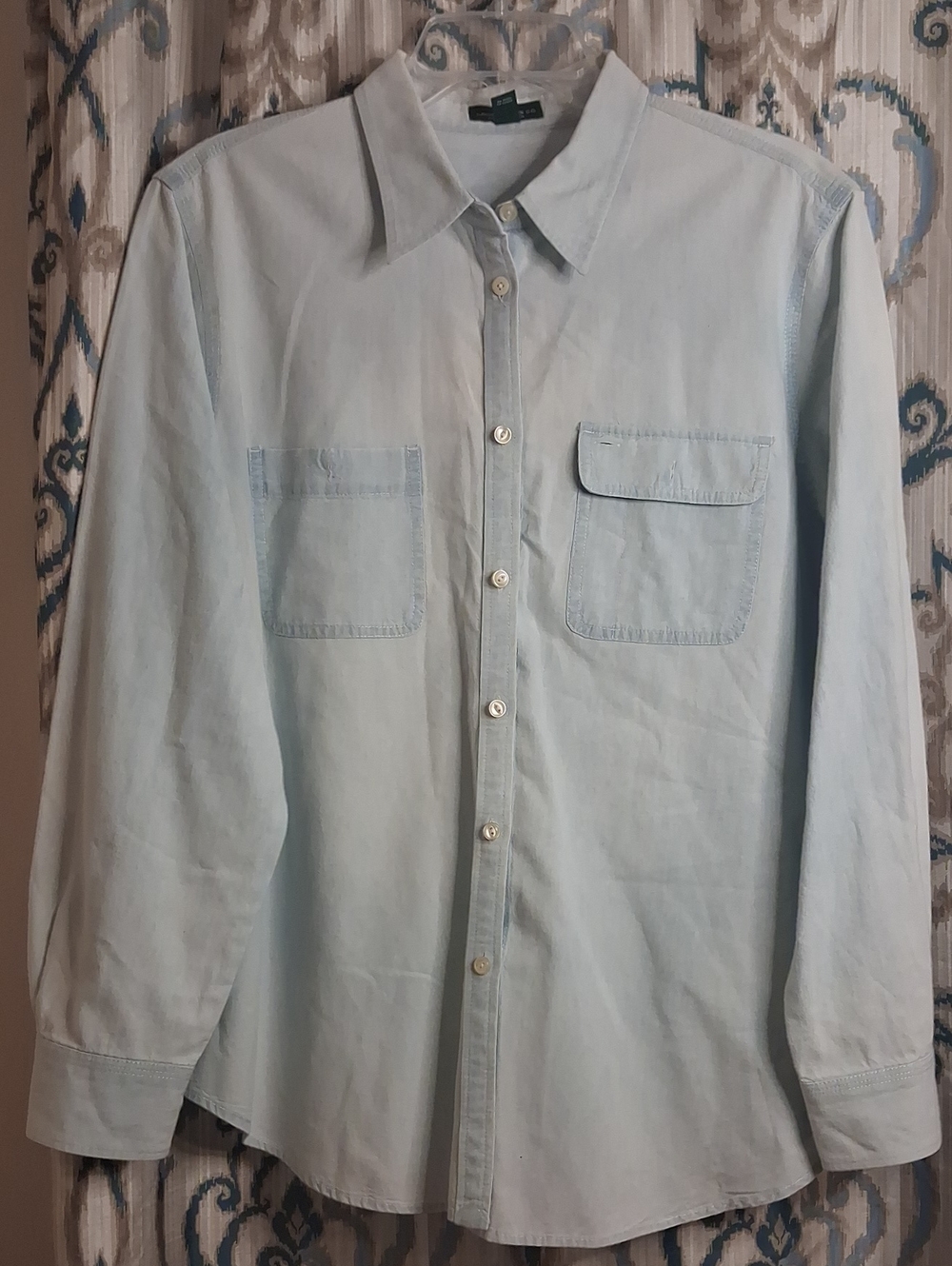 Ralph Lauren Pale Blue Casual Button-Down Shirt with Chest Pockets